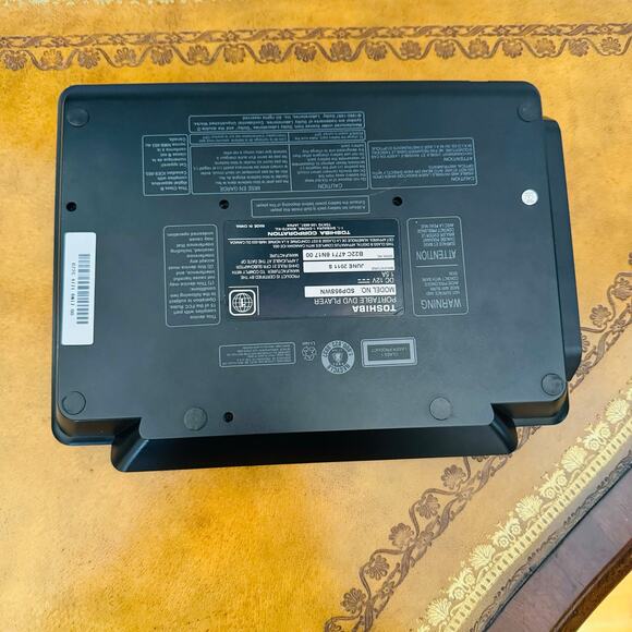 Toshiba SDP95S 9" LCD Widescrn Compact Travel Portable DVD Player Tested Working - Picture 7 of 9